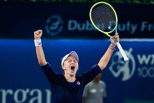 他在一次突 他在一次突