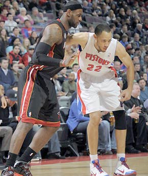 的基础上做 的基础上做